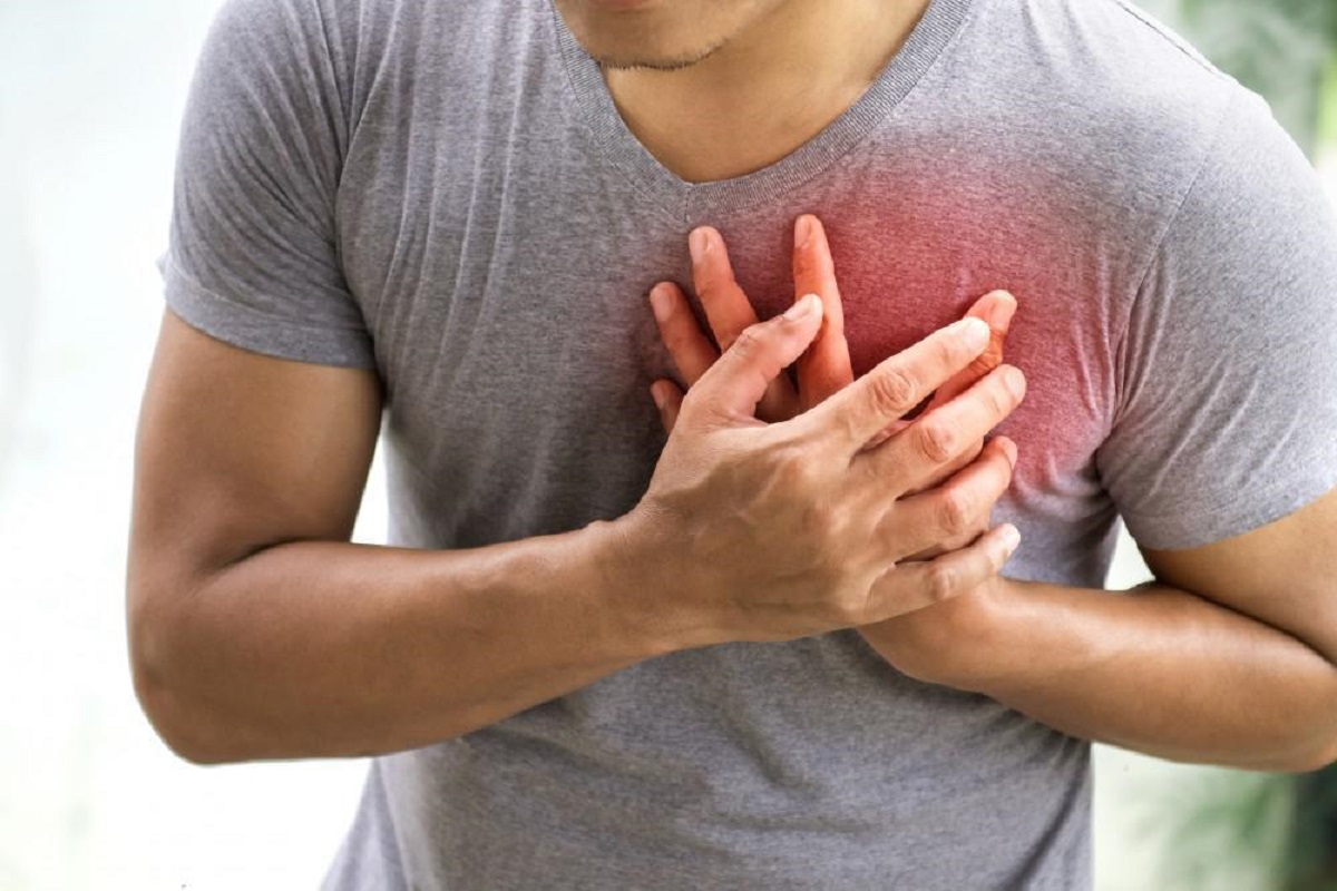 heart attack signs for man